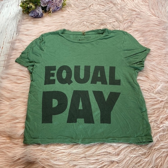 Alice + Olivia Cicely Equal Pay Green Crop Tee sz XS - Picture 1 of 9